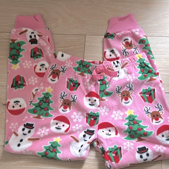 NWT Children’s Place Two Piece Girl's Christmas Holiday Print Fleece Pajamas - Picture 2 of 9
